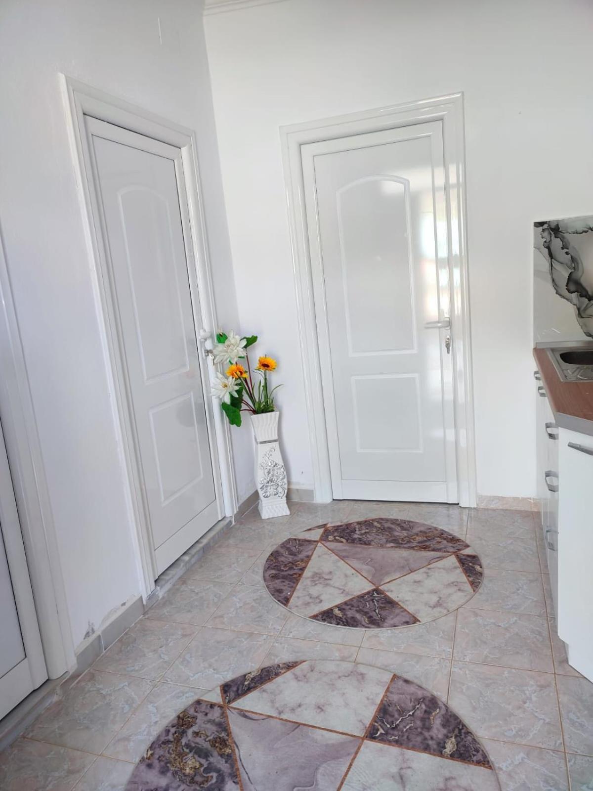 Guest House Eloid Berat Rom bilde