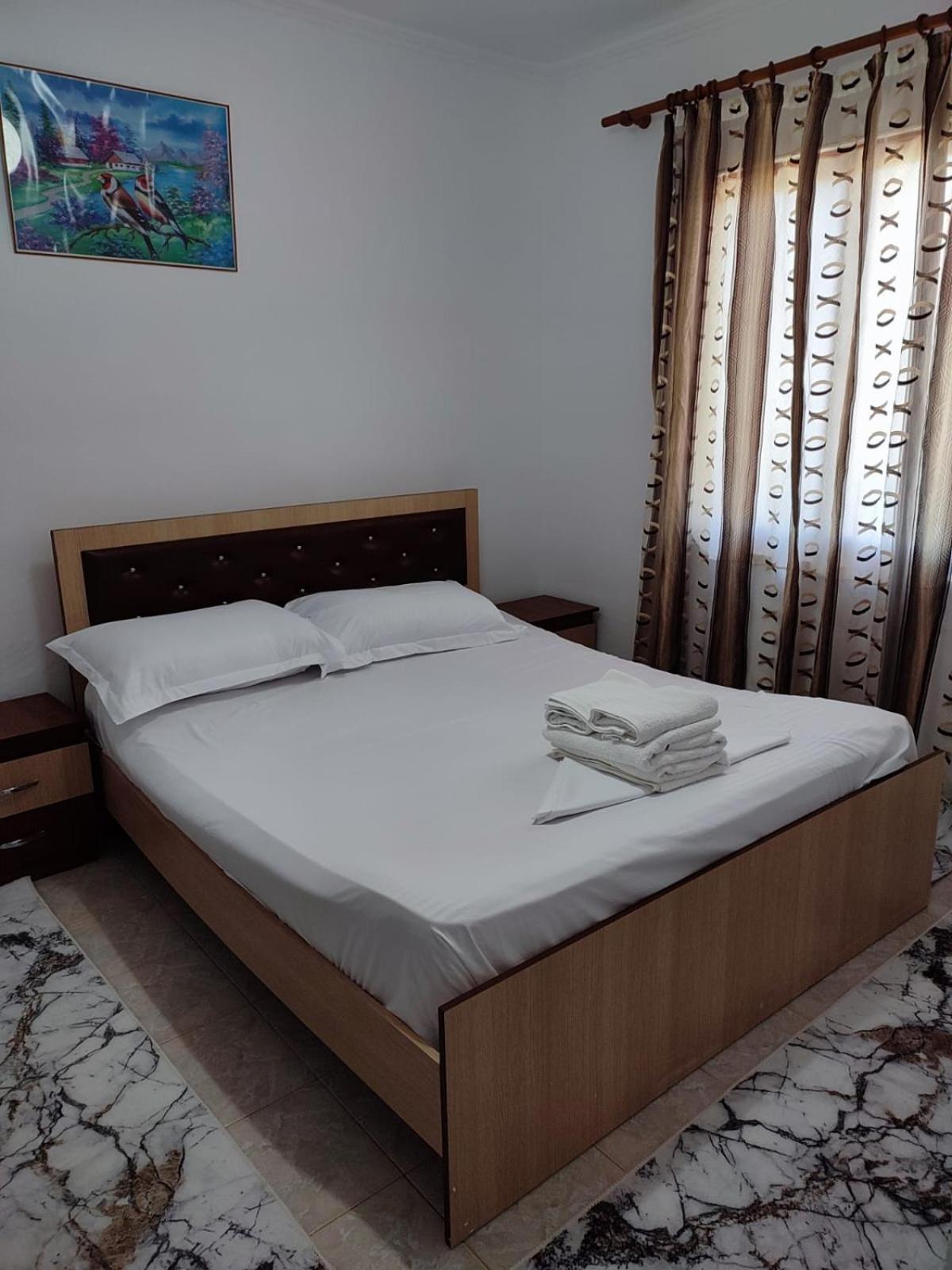 Guest House Eloid Berat Rom bilde