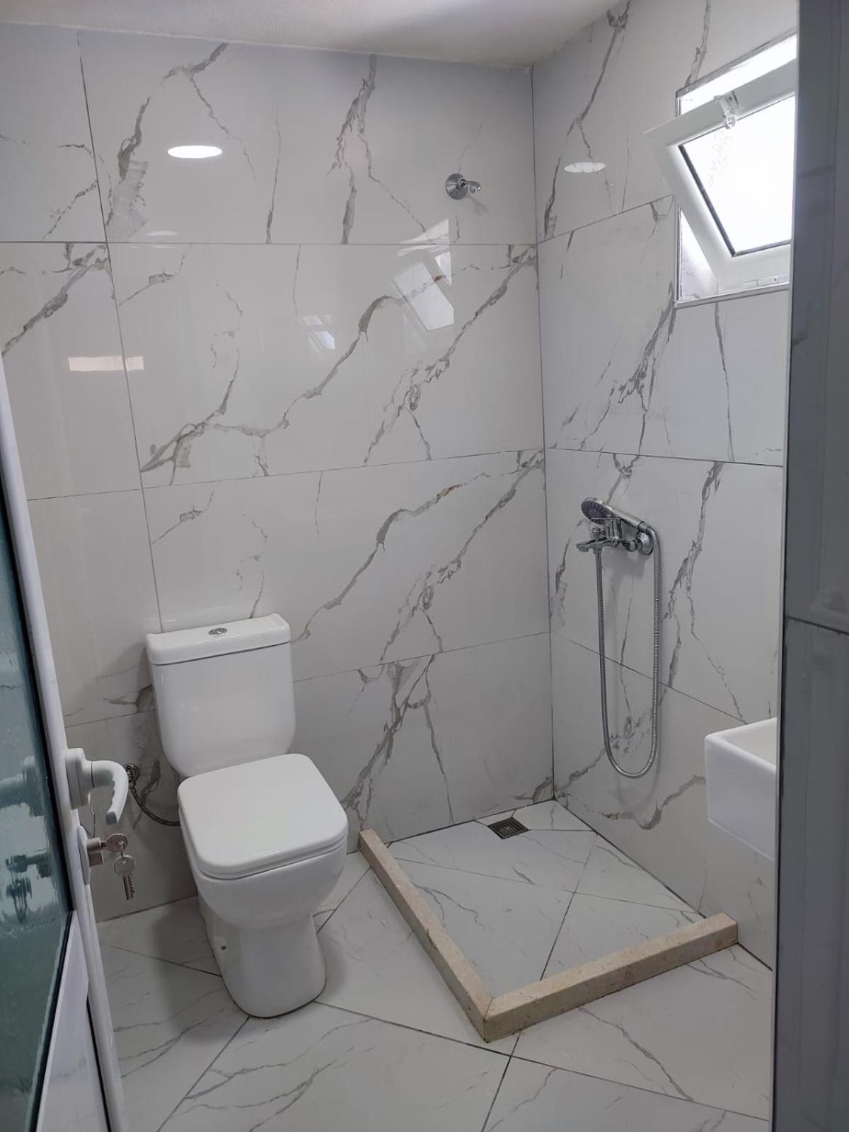 Guest House Eloid Berat Rom bilde