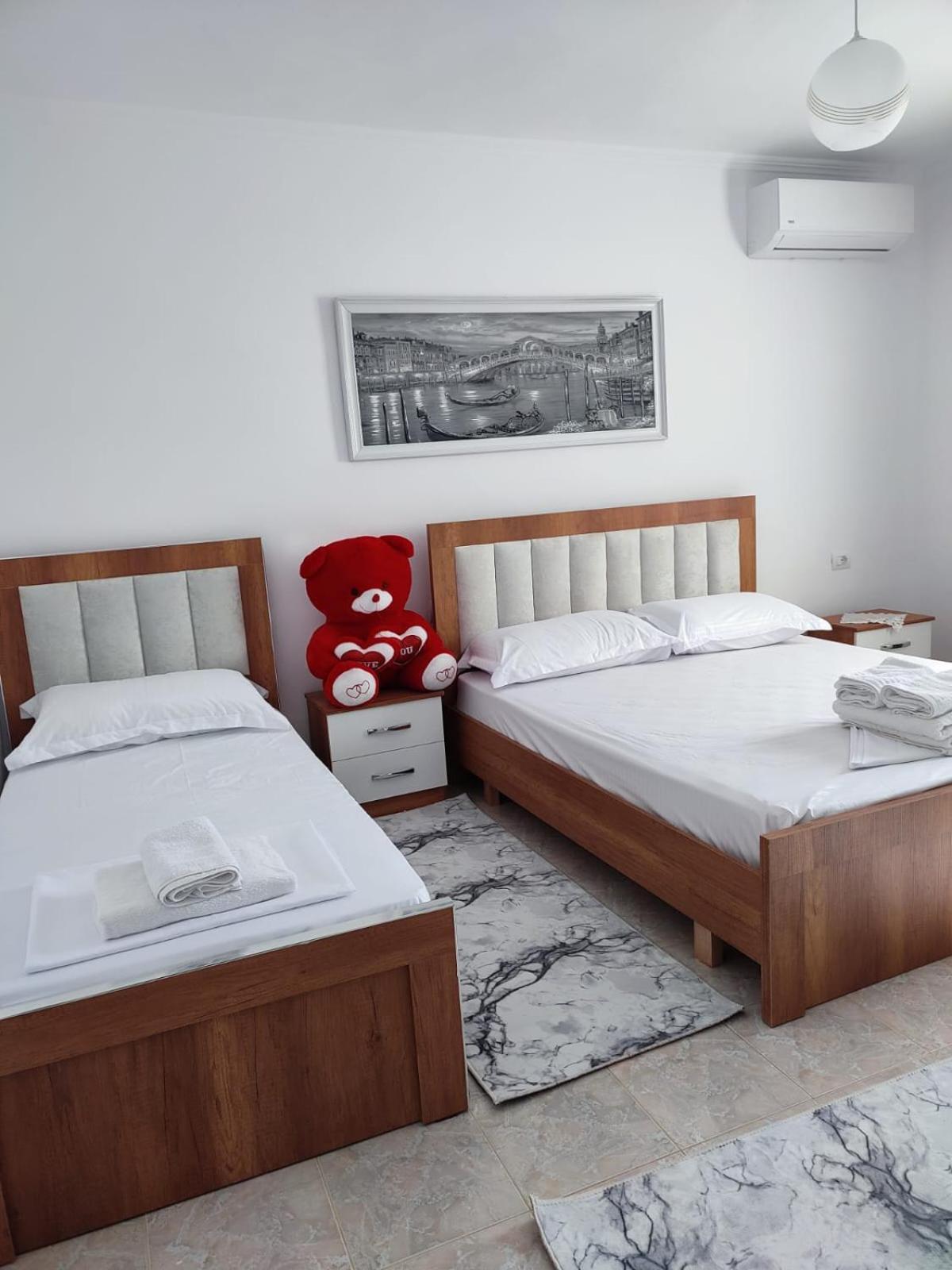 Guest House Eloid Berat Rom bilde
